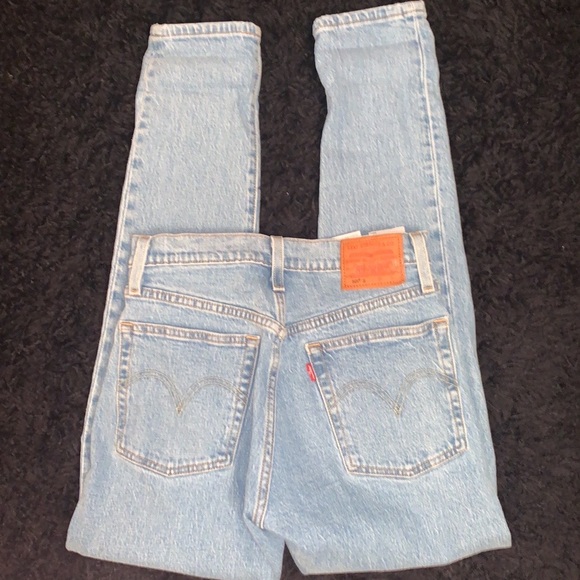 Levi 501 Jeans - Picture 6 of 8